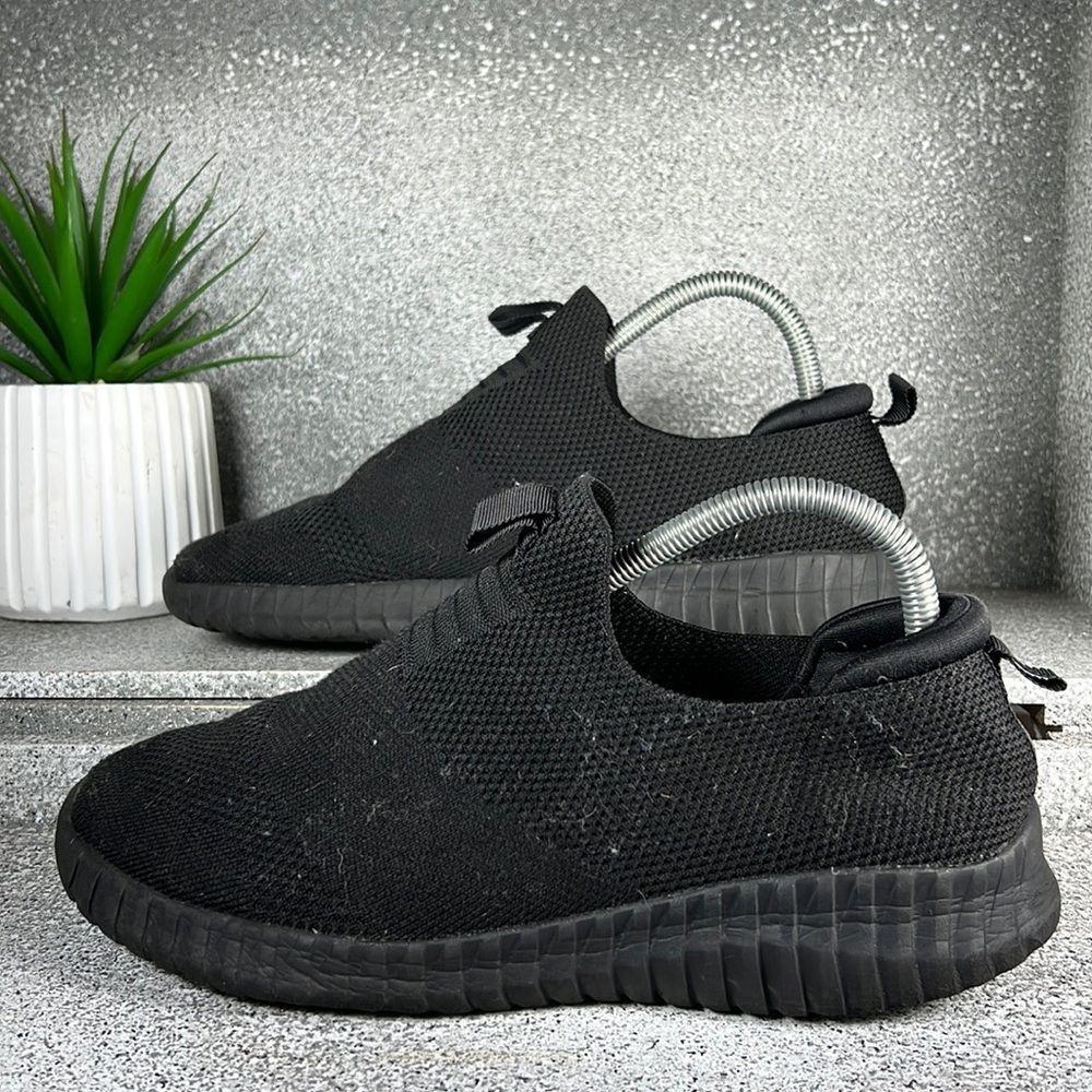 Skechers Black Slip On Memory Foam Sneakers Shoes Size 5